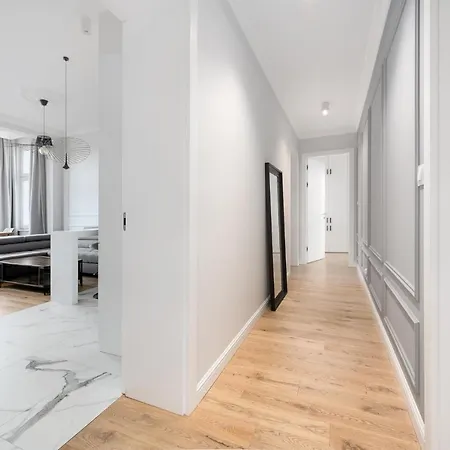 W Centrum, Przy Plazy 公寓 索波特